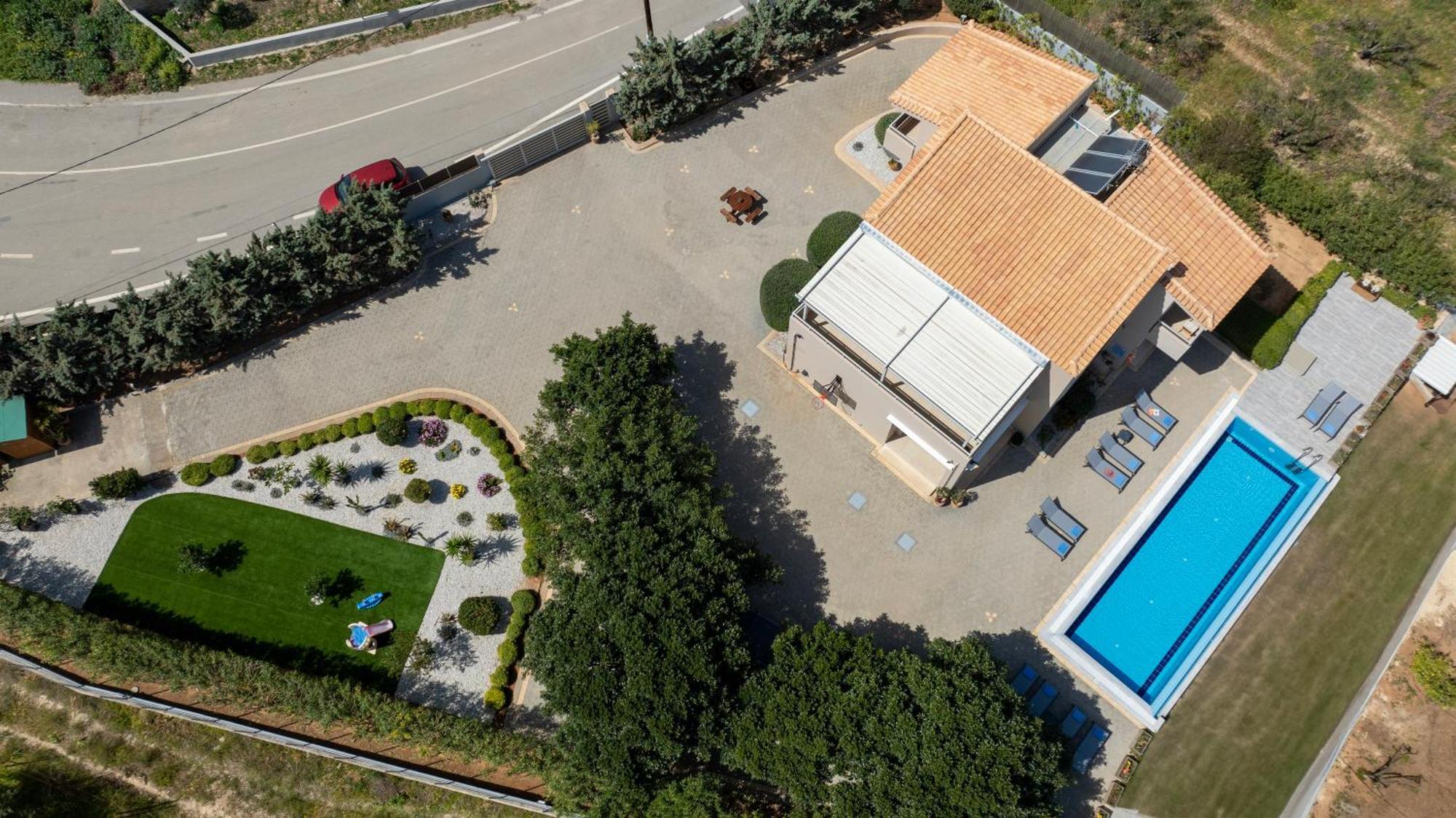 Four Seasons Private Villa - Seaview - Big Heated Pool - Gym - Sport Activities Гувес Екстериор снимка
