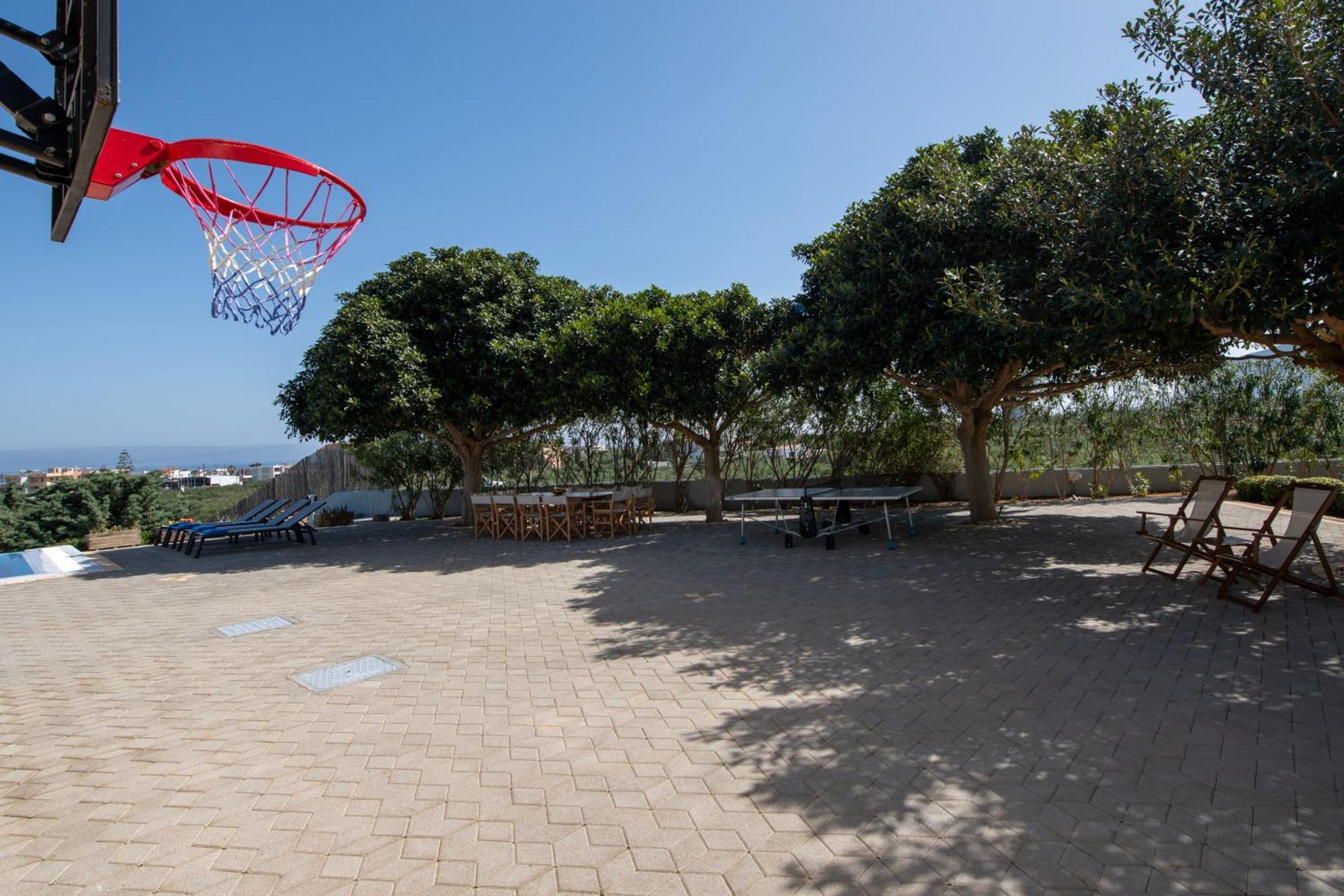 Four Seasons Private Villa - Seaview - Big Heated Pool - Gym - Sport Activities Гувес Екстериор снимка
